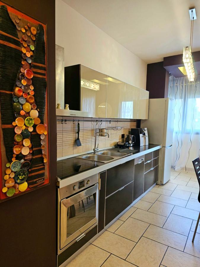 Center Apartment Easy_Luxury Tirana Exterior photo