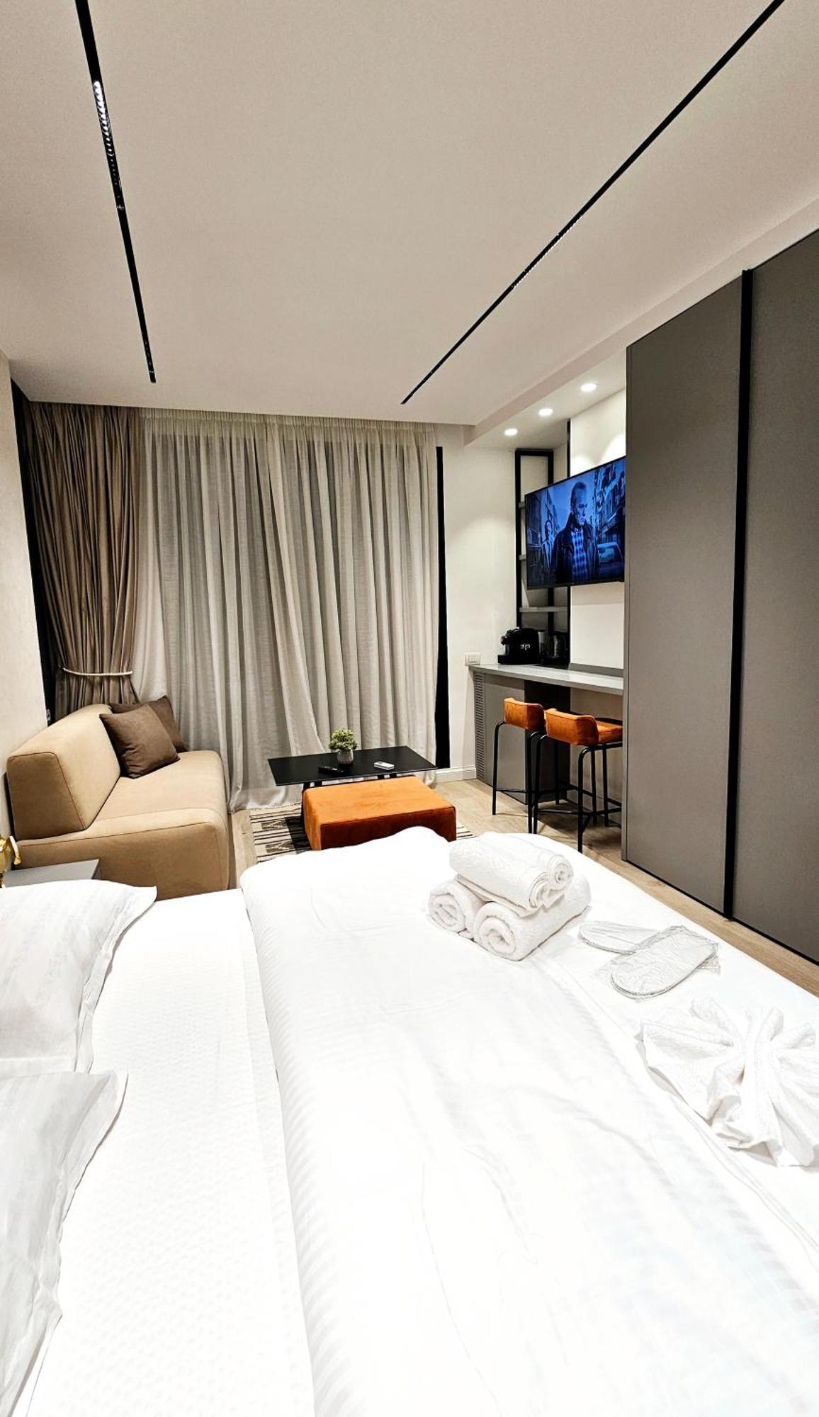 Center Apartment Easy_Luxury Tirana Exterior photo
