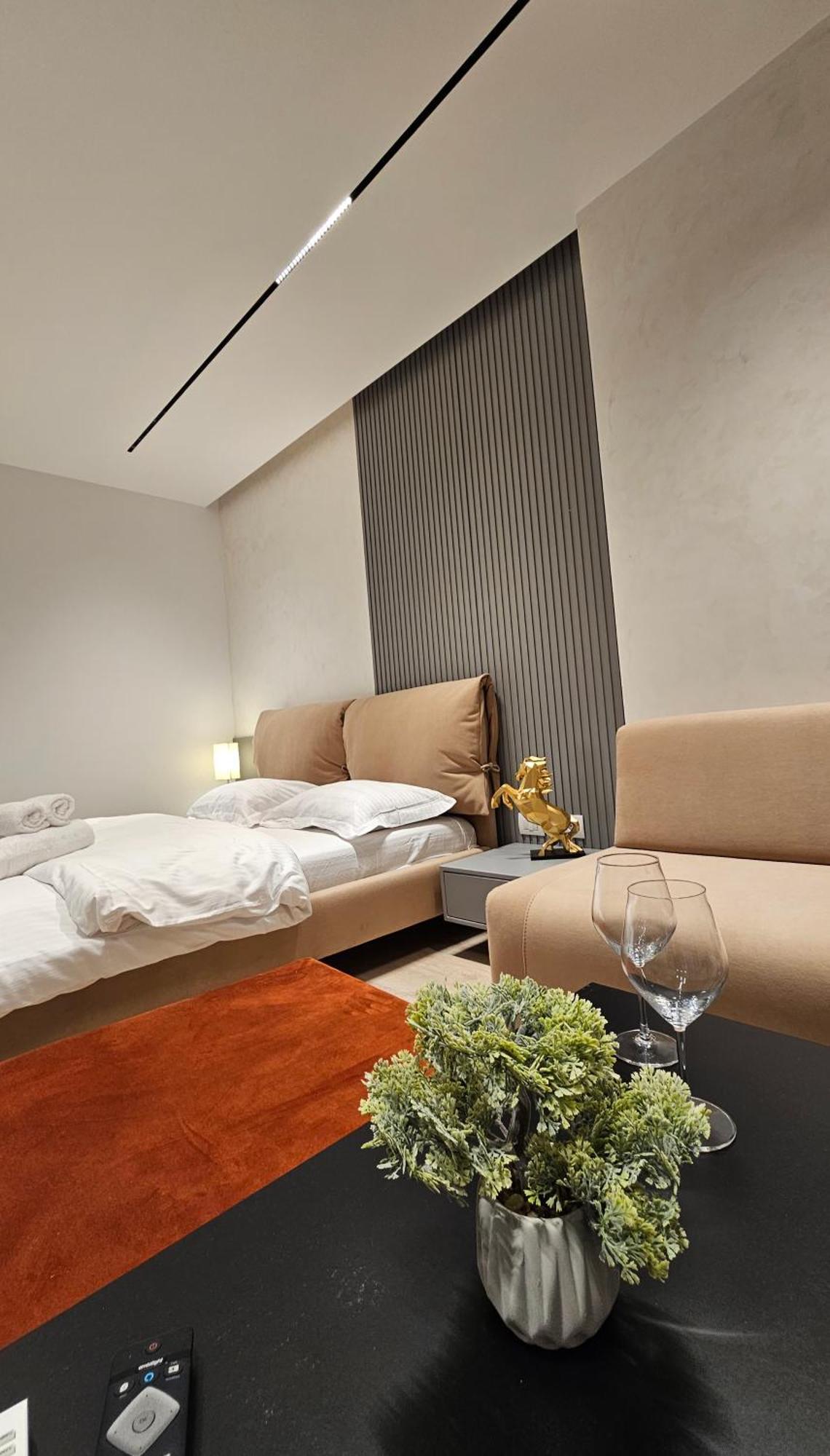 Center Apartment Easy_Luxury Tirana Exterior photo